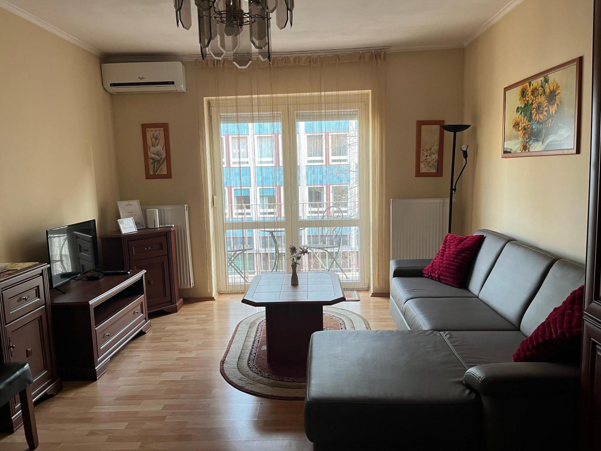 Moonlight Apartment Дьор Екстериор снимка